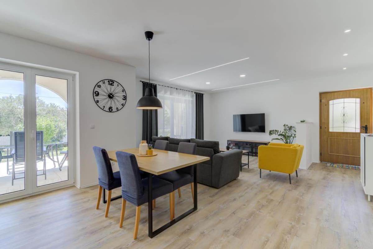Nv Sun 23 By Aneo Travel Apartment Novi Vinodolski Exterior photo